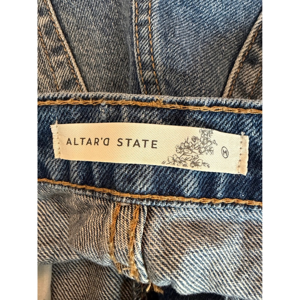 Altar'd State Womens Distressed Denim Shorts Medium Wash Raw Hem Size‎ M - Picture 3 of 4